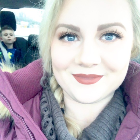 lizzielewis18